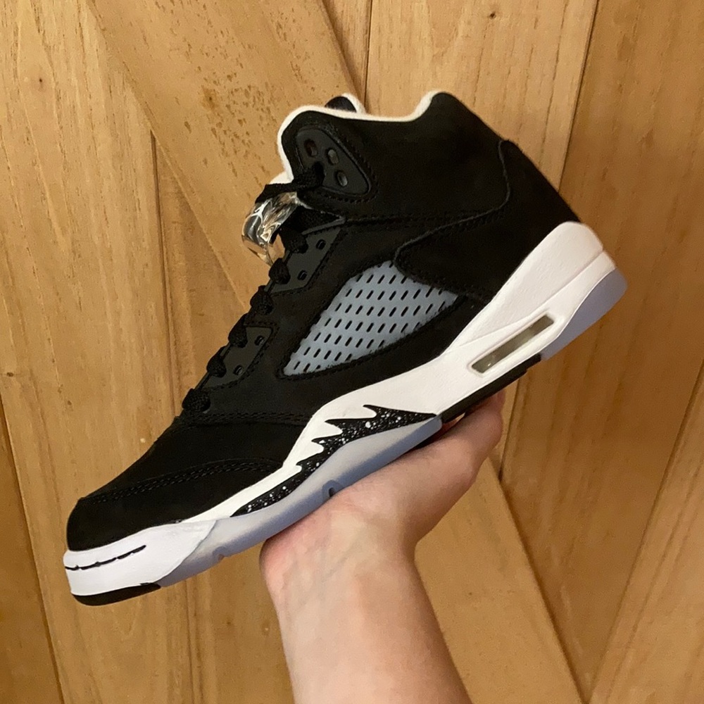 Jordan 5 Moonlight